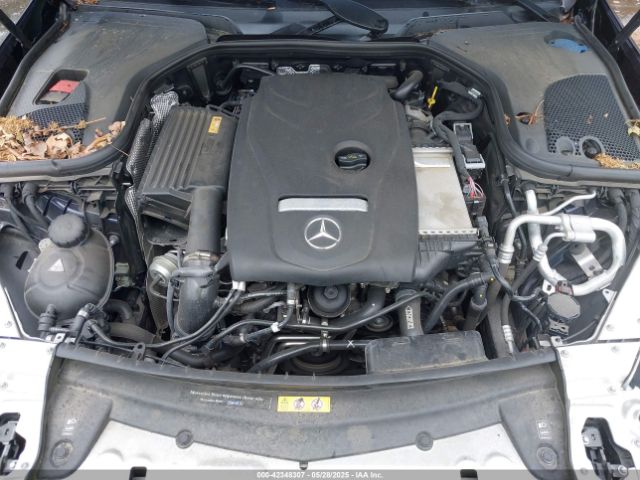 Mercedes-Benz E-Class 4matic Image 14