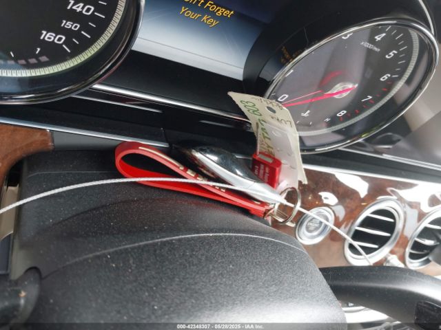 Mercedes-Benz E-Class 4matic Image 15