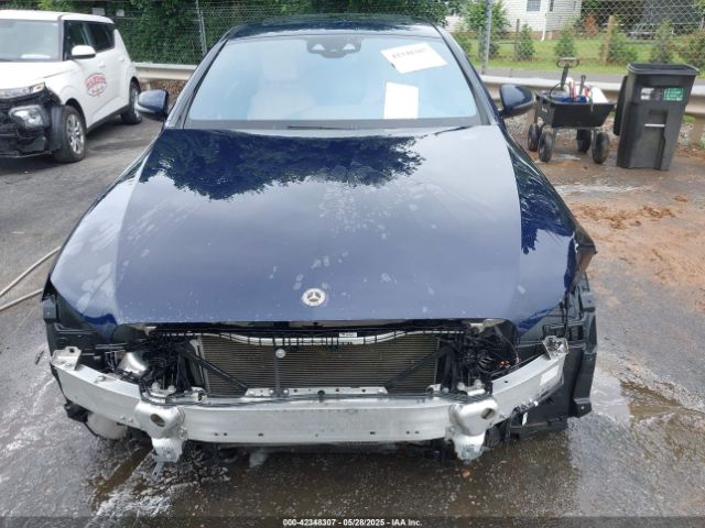 Mercedes-Benz E-Class 4matic Image 2