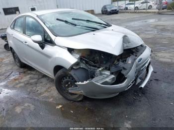  Salvage Ford Fiesta