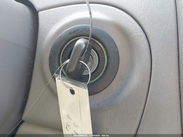 Toyota Avalon Xls Image 10