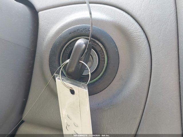 Toyota Avalon Xls Image 10