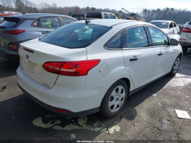 Ford Focus S Image 4