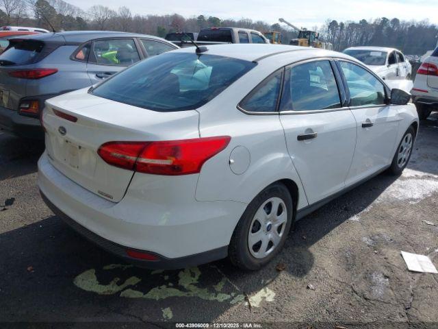 Ford Focus S Image 4