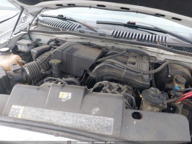 Ford Explorer Xlt Image 13