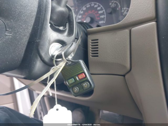 Ford Explorer Xlt Image 14