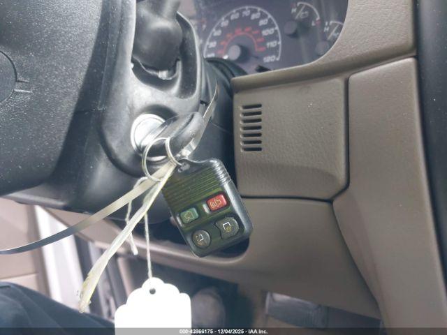 Ford Explorer Xlt Image 14