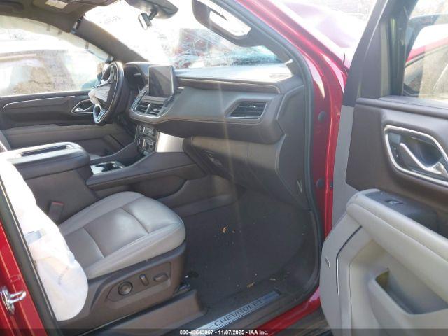 Chevrolet Suburban 4wd Lt Image 7