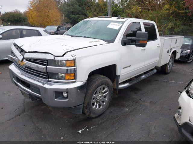 Chevrolet Silverado 2500 Lt Image 13