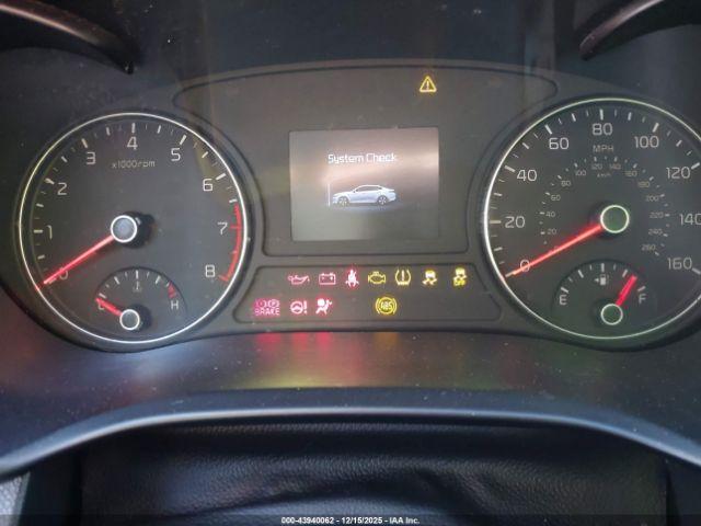 Kia Optima S Image 3