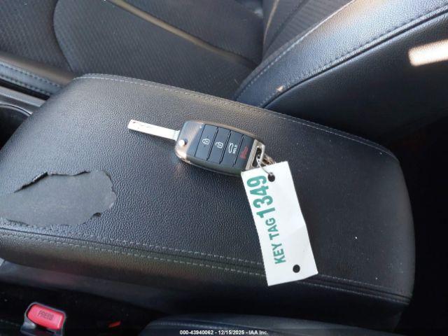 Kia Optima S Image 8