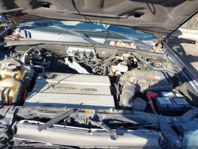 Ford Escape Image 12