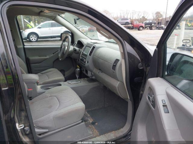 Nissan Frontier Sv 4x4 Image 3