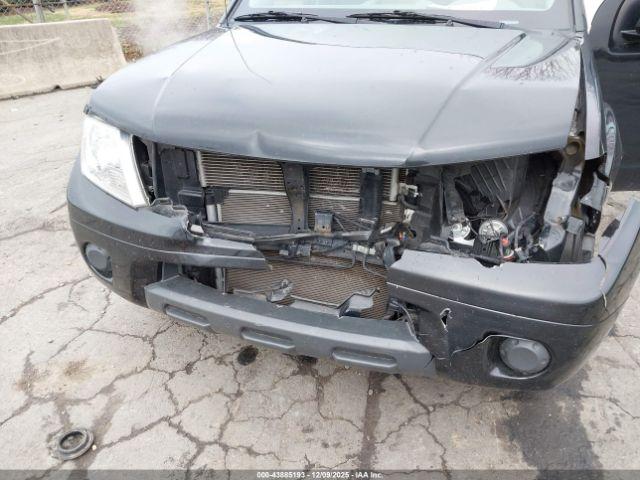 Nissan Frontier Sv 4x4 Image 4