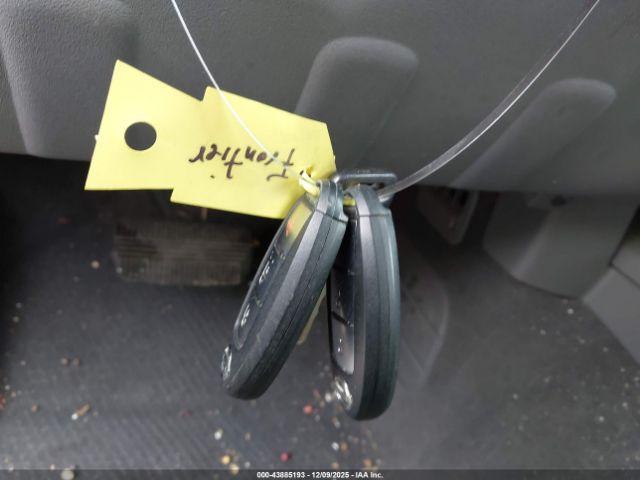 Nissan Frontier Sv 4x4 Image 13