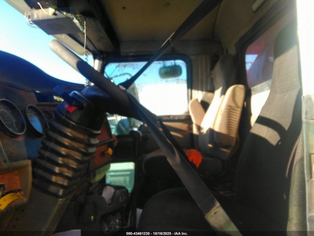 Kenworth Construction T800 Image 7