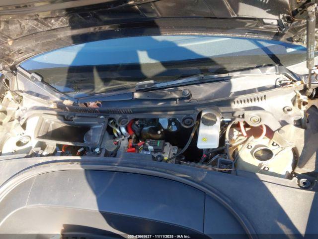 Tesla Model 3 Image 10