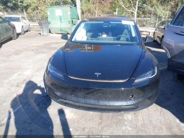 Tesla Model 3 Image 9