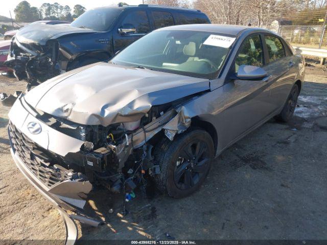 Hyundai ELANTRA Blue Image 3