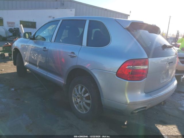 Porsche Cayenne Image 4