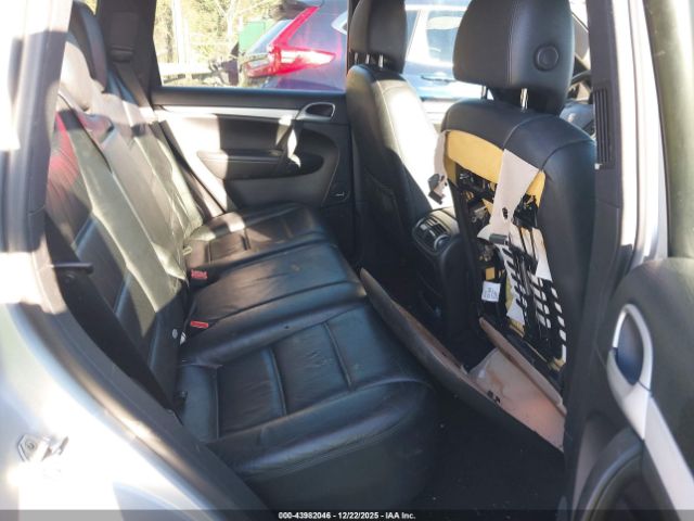 Porsche Cayenne Image 10