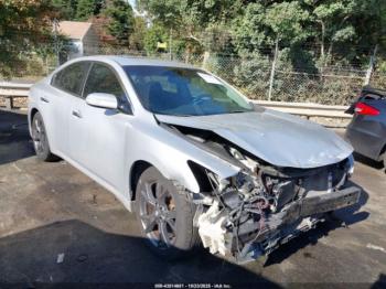  Salvage Nissan Maxima