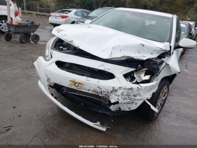 Hyundai ACCENT Se Image 4