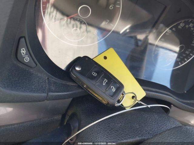 Volkswagen Passat 1.8t Limited Edition Image 12