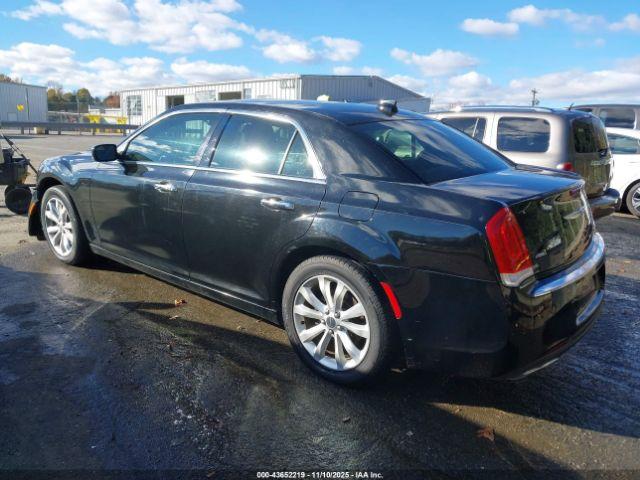 Chrysler 300c Image 2