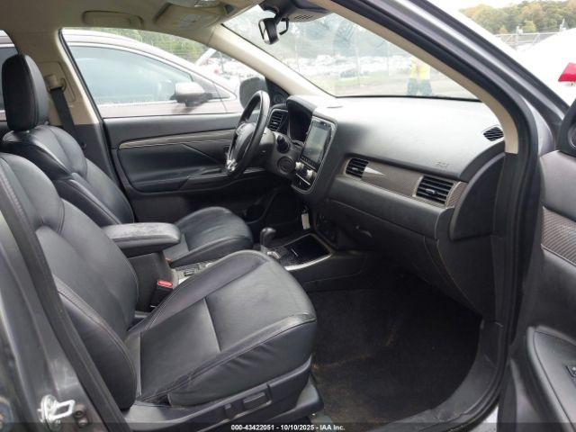 Mitsubishi Outlander Image 13