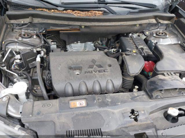 Mitsubishi Outlander Image 3