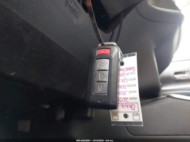 Mitsubishi Outlander Image 8