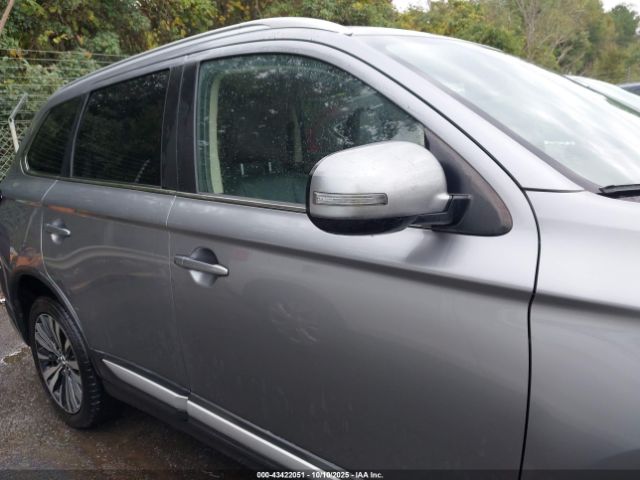 Mitsubishi Outlander Image 6