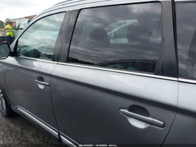 Mitsubishi Outlander Image 10