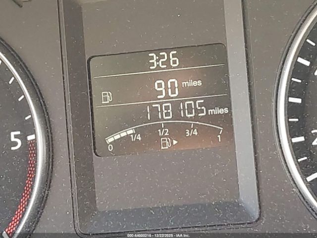 Volkswagen Jetta 2.0l Tdi Image 11