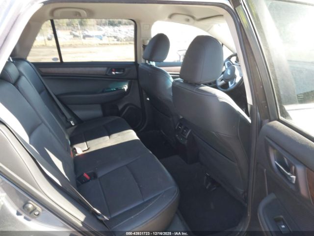 Subaru Outback 2.5i Limited Image 8