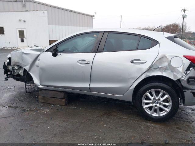 Mazda Mazda3 Sport Image 16