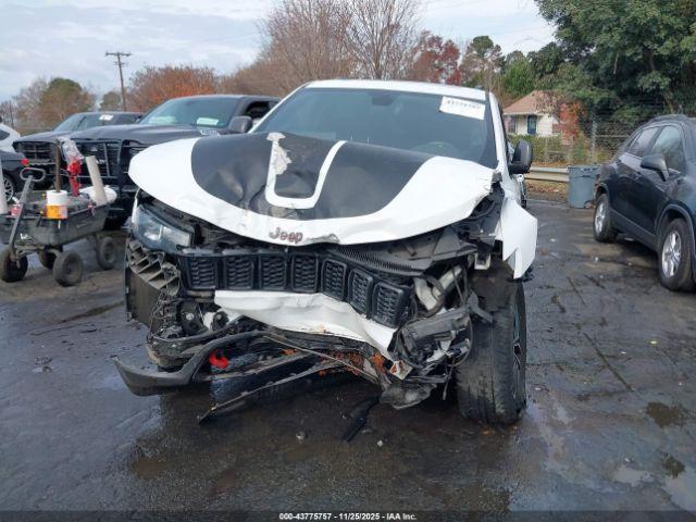 Jeep Grand Cherokee Trailhawk 4x4 Image 7