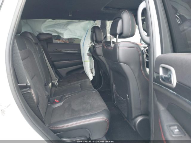 Jeep Grand Cherokee Trailhawk 4x4 Image 11