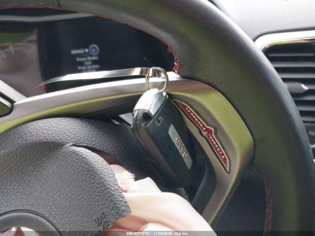 Jeep Grand Cherokee Trailhawk 4x4 Image 6