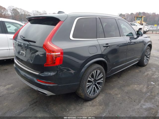 Volvo XC90 T6 Momentum 6 Passenger Image 3