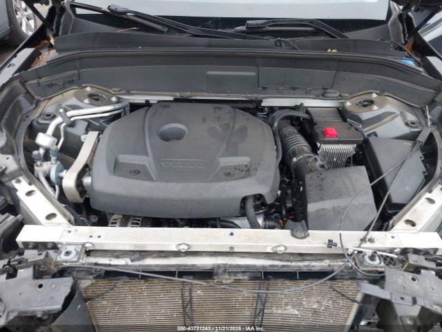 Volvo XC90 T6 Momentum 6 Passenger Image 5