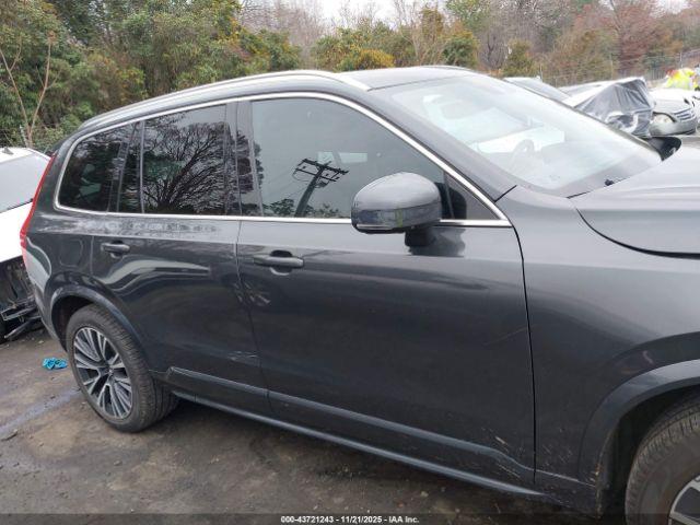 Volvo XC90 T6 Momentum 6 Passenger Image 11