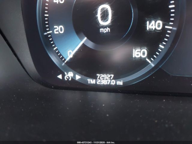 Volvo XC90 T6 Momentum 6 Passenger Image 10