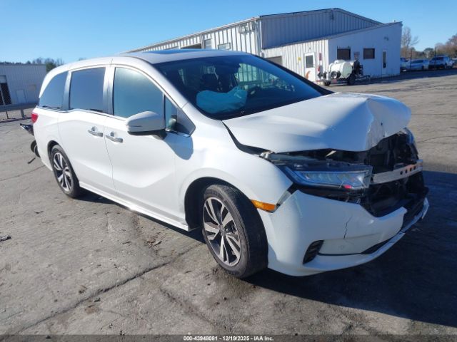 Honda Odyssey Touring Image 1
