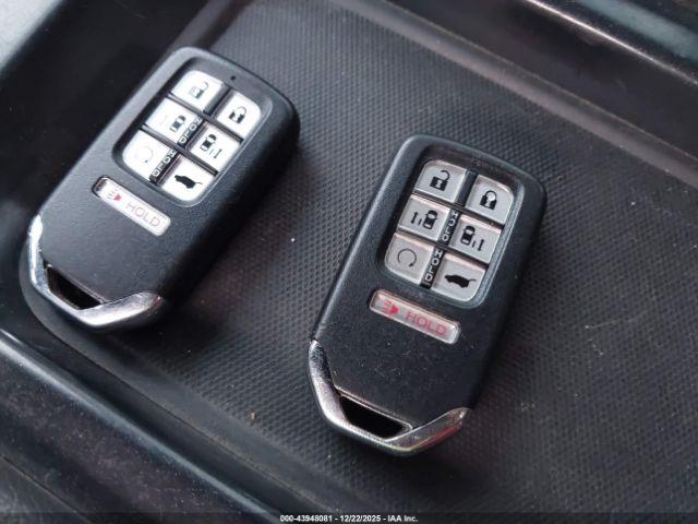 Honda Odyssey Touring Image 9