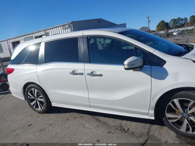 Honda Odyssey Touring Image 14