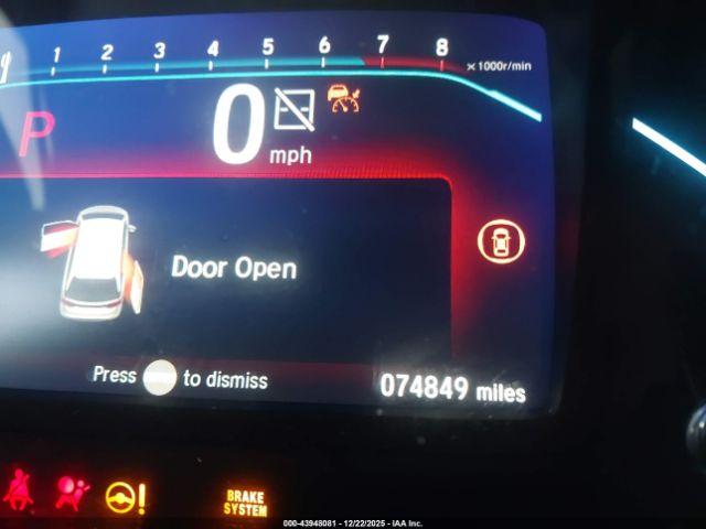 Honda Odyssey Touring Image 12