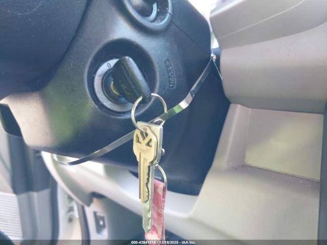 Honda Pilot Lx Image 7