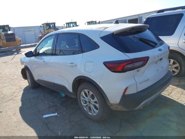 Ford Escape Active Image 14